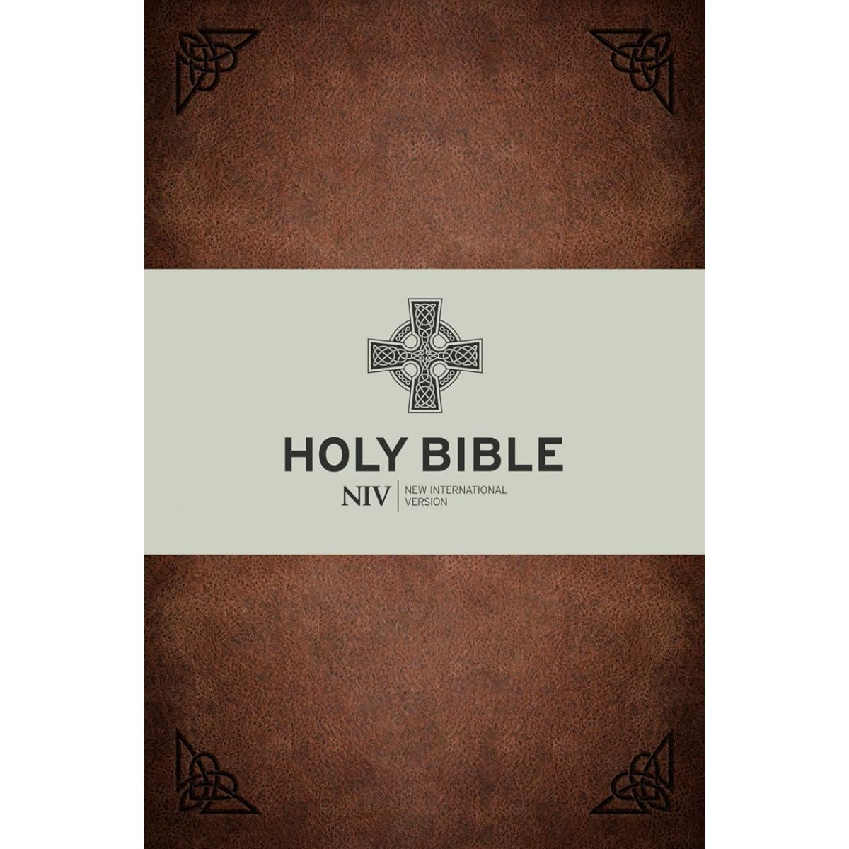 NIV Celtic Bible, Larger Print 9pt - British Spelling and Grammer ...