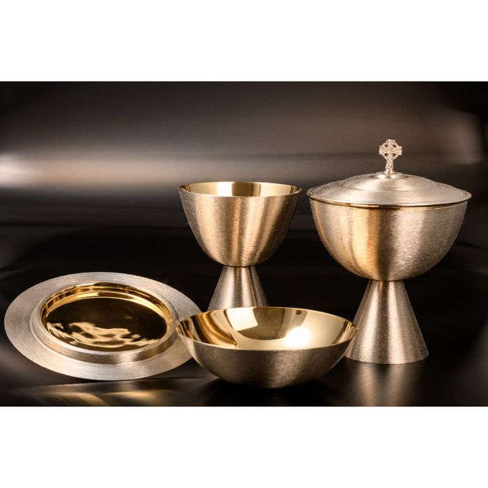 Ciborium Brushed Nickel Silver With Silver Celtic Cross Finial 15cm / 6 Inches High, Ciborium Holds 300 Peoples Wafers