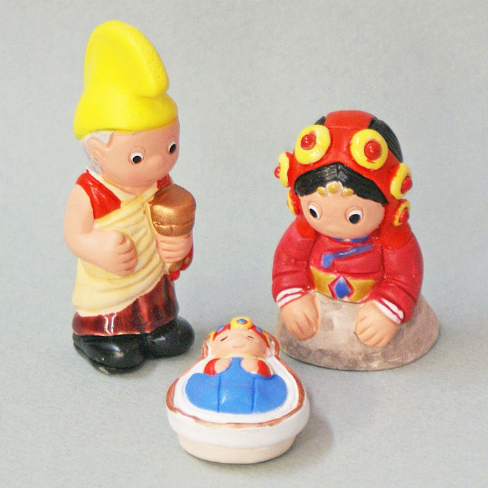 Holy Family Nativity Figures In Traditional Tibetan Costume, Handmade In Peru 8.5cm High